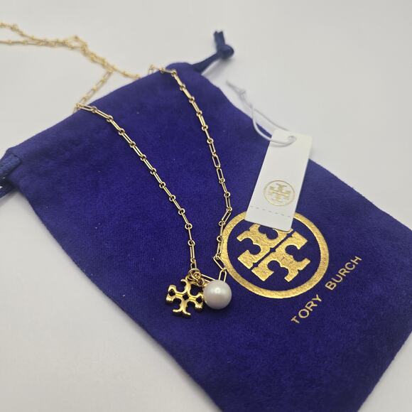 NEW Tory Burch Pearl Logo Charm Pendant Gold Necklace Gift Classic Elegance NWT - Picture 2 of 5